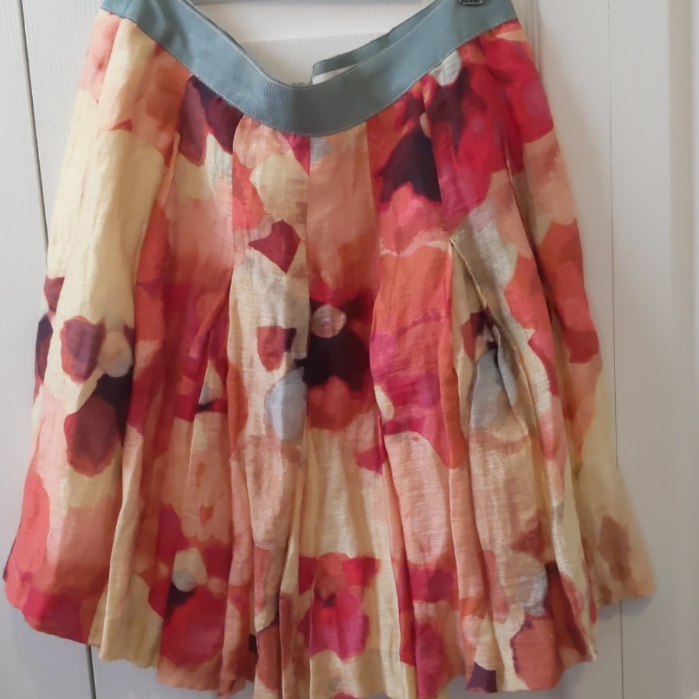 Ann Taylor Loft. Size 4. EUC